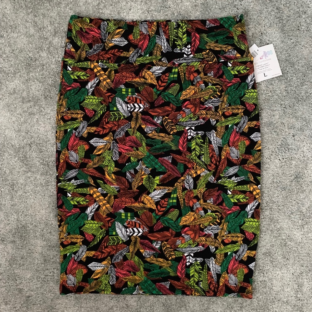 CLOSET CLOSING - OFFERS WELCOME! LuLaRoe Cassie